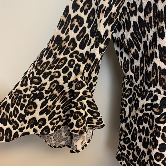 Chico’s Leopard Print Top Chico’s Size 2 (L - 12) - Picture 3 of 15